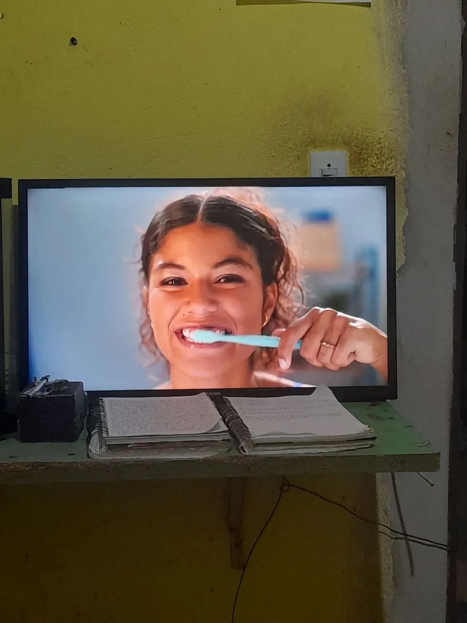 TV Samsung 32 polegadas 1080HD - Foto 2