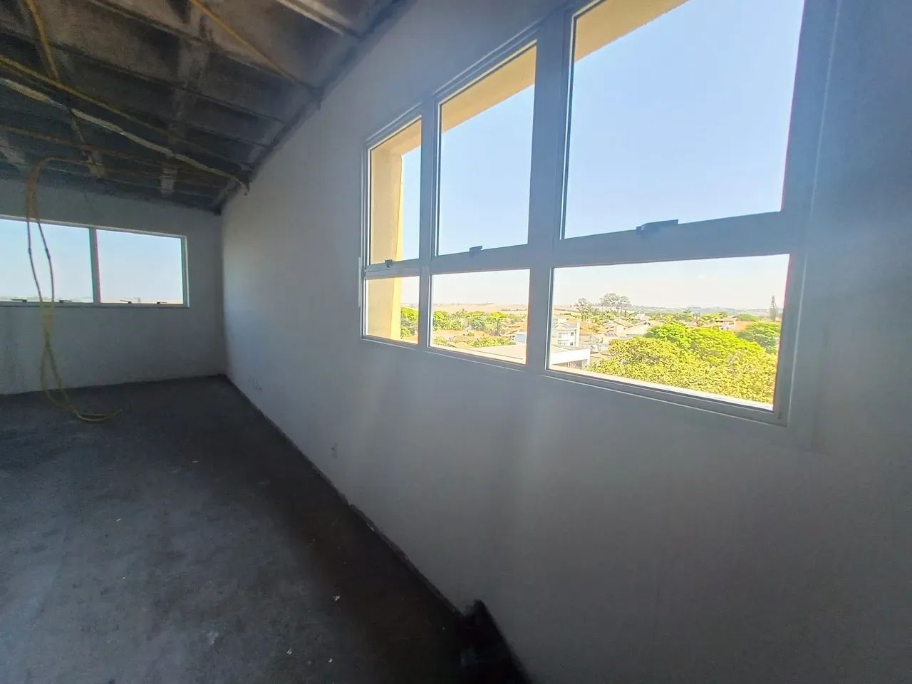 Excelente sala para aluguel no Edifício  Blumenpark com 93 m² privativos em Centro - Rolân - Foto 4