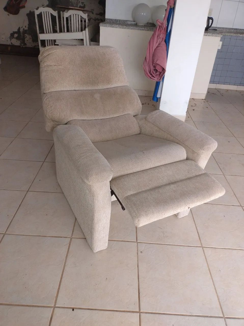 Sofá cama e poltrona reclinável 