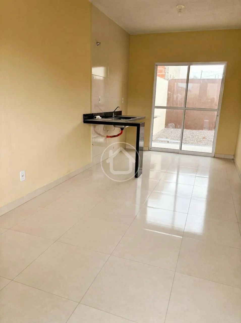 CASA COM 2 QUARTOS E 1 BANHEIRO SOCIAL - Foto 5