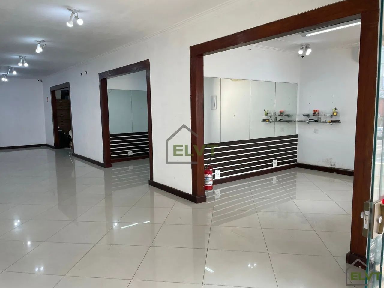 Casa Comercial para Alugar no Centro de Osasco | 6 Quartos e 4 Vagas. - Foto 5