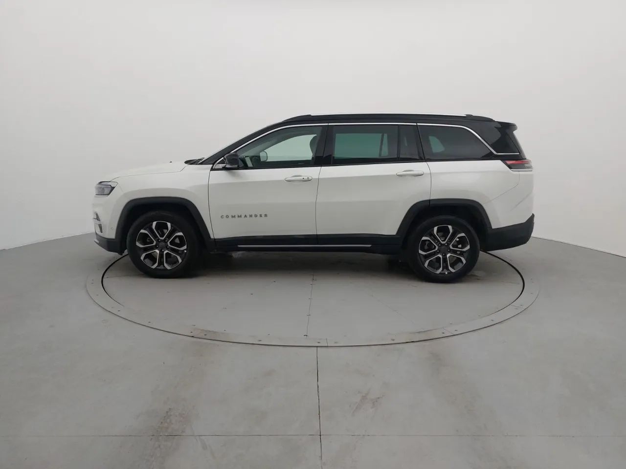 Jeep Commander Limited T270 1.3 TB Flex Aut., foto 2 de 18