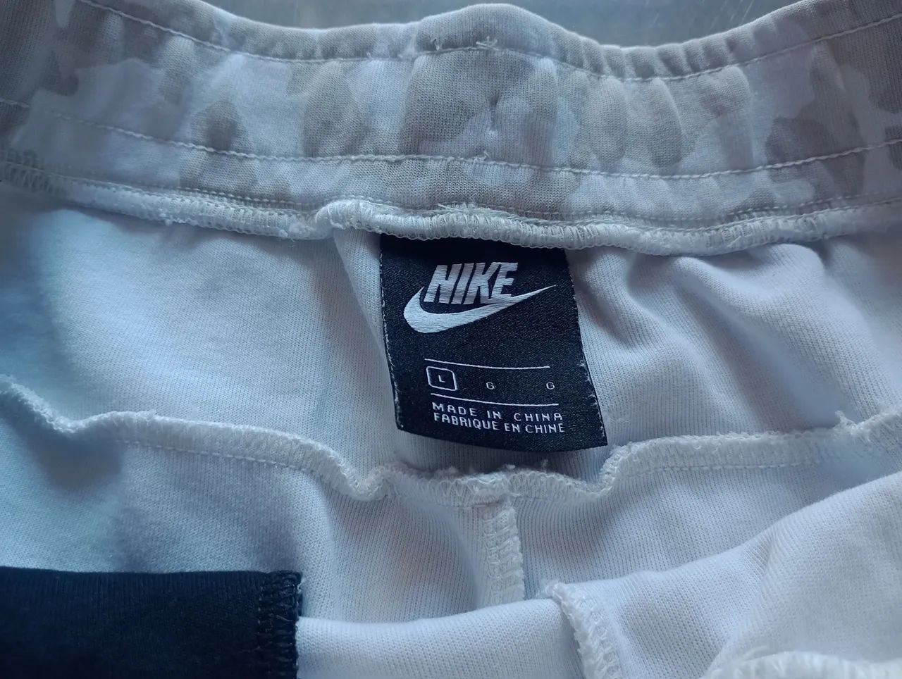Calça moletom Nike com avaria - Foto 3