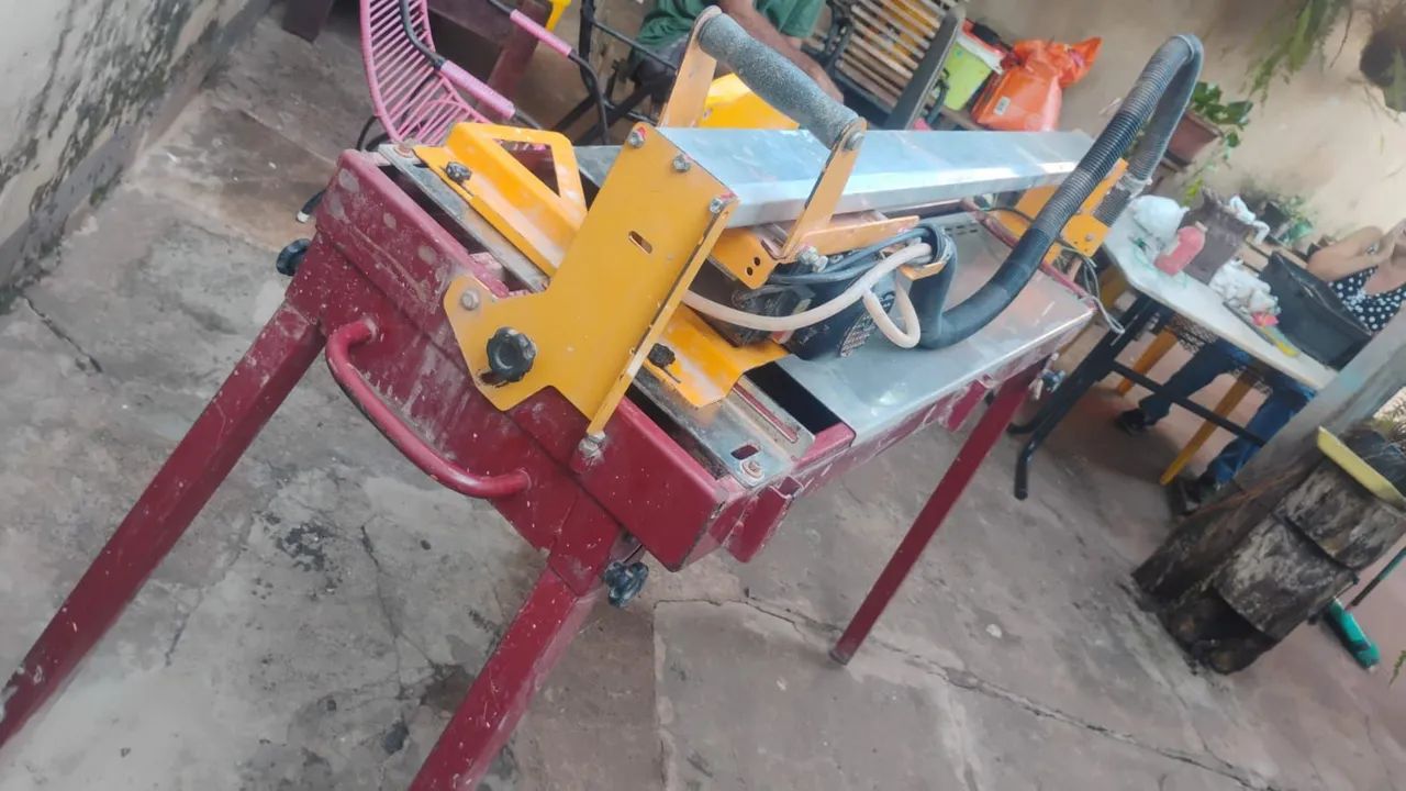 Vende se Cortador de piso 