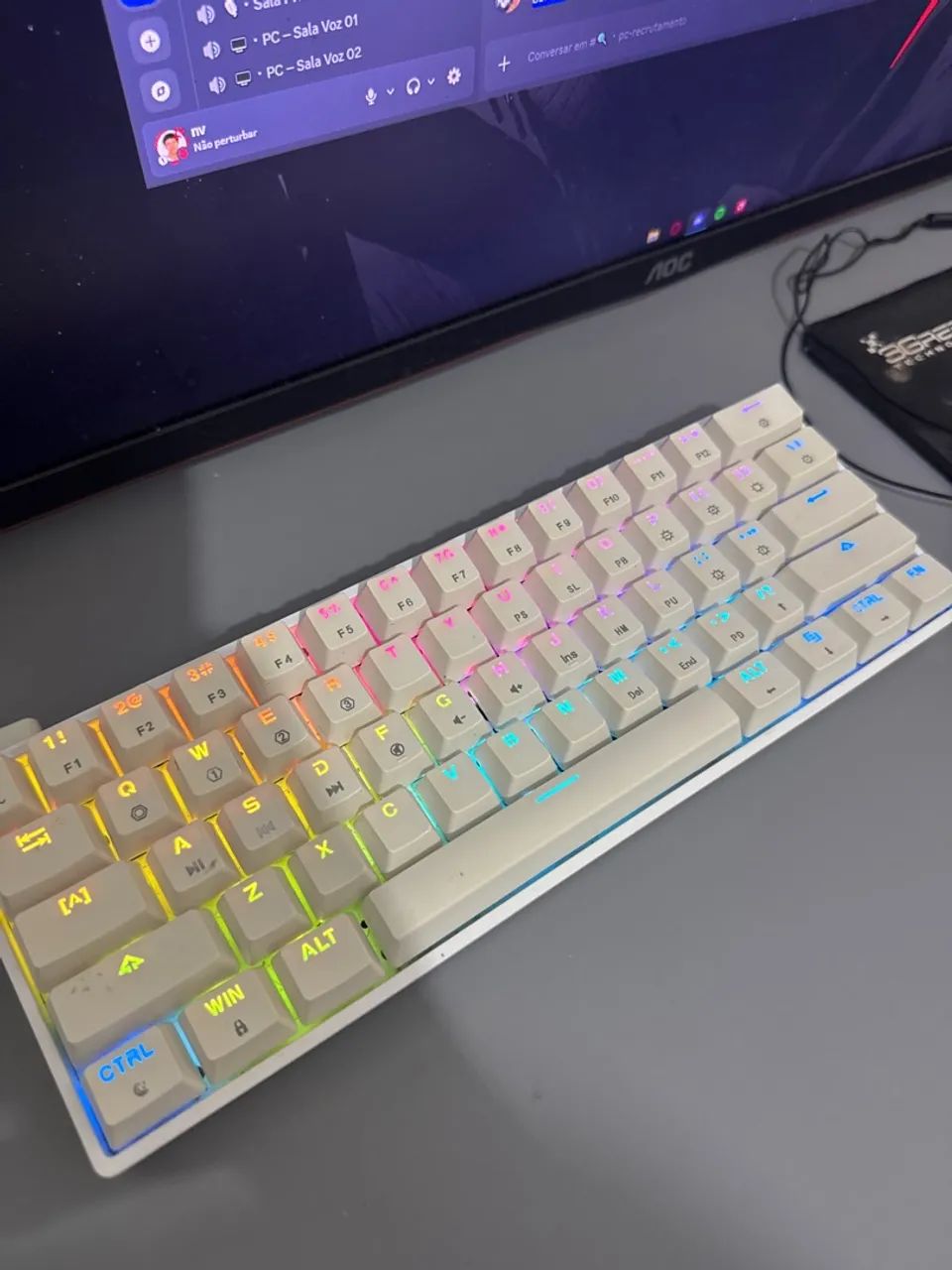 Teclado Mecânico GK 61 