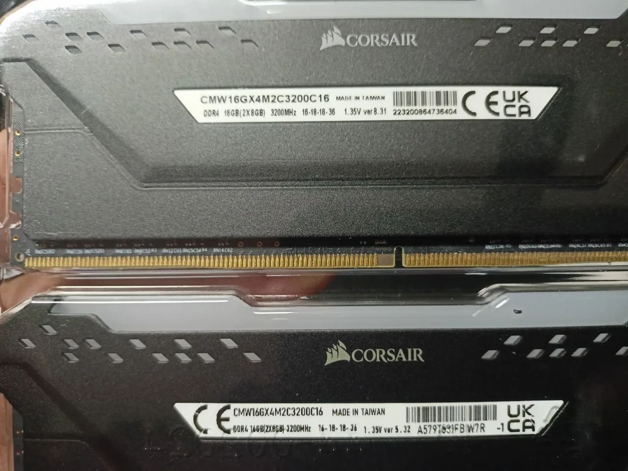 Memória DDR4 Corsair ARGB 2x8gb - Foto 4
