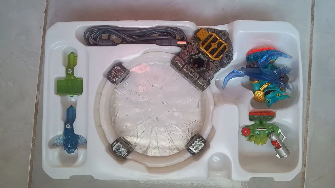 Skylanders Trap Team PS3 - Starter Pack COMPLETO (Com Manual e Pôster) - Foto 4