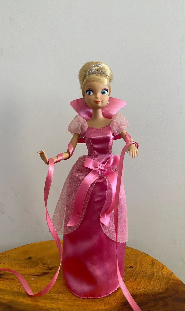 Boneca Disney princesa charlotte do filme princesa e o sapo  - Foto 5