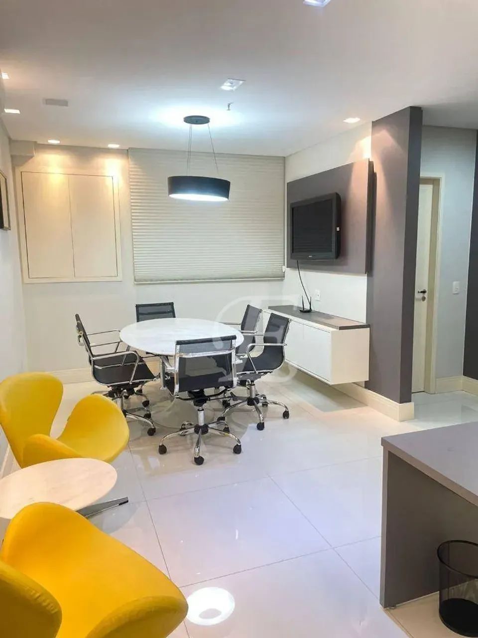 Lindo Conjuto Comercial Mobiliado com 2 salas, 52m² e 1 vaga - Foto 4