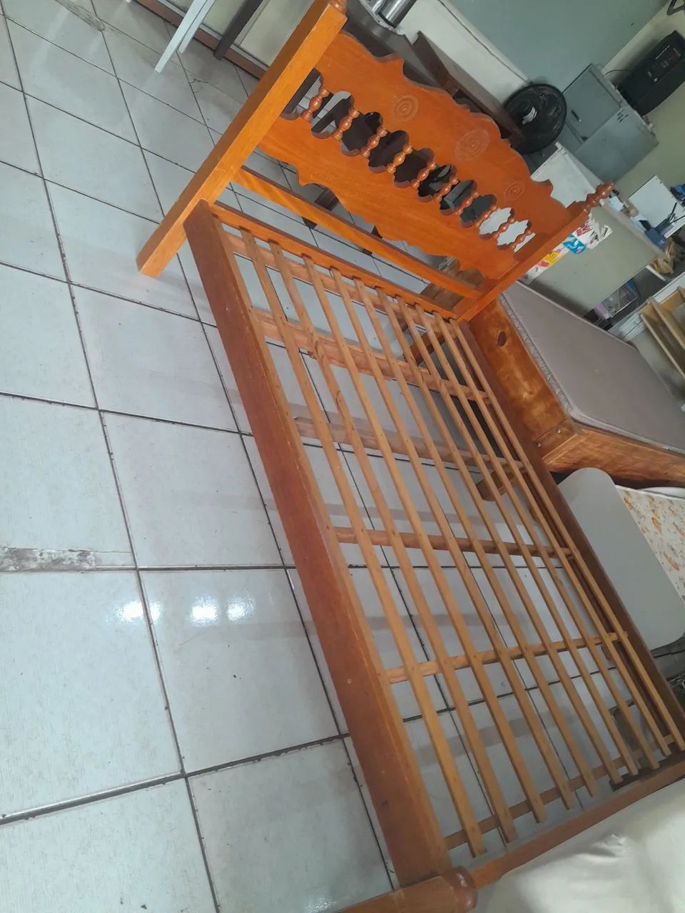 CAMA CASAL MADEIRA MACIÇA  - Foto 2