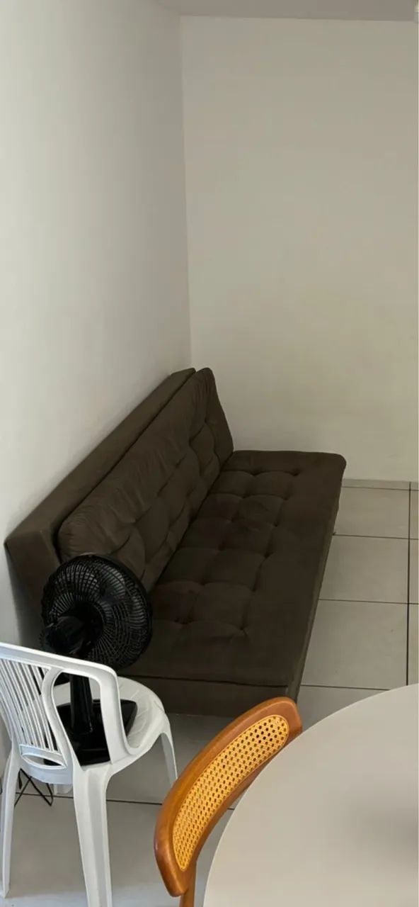 Sofá por 400 reais contato *10