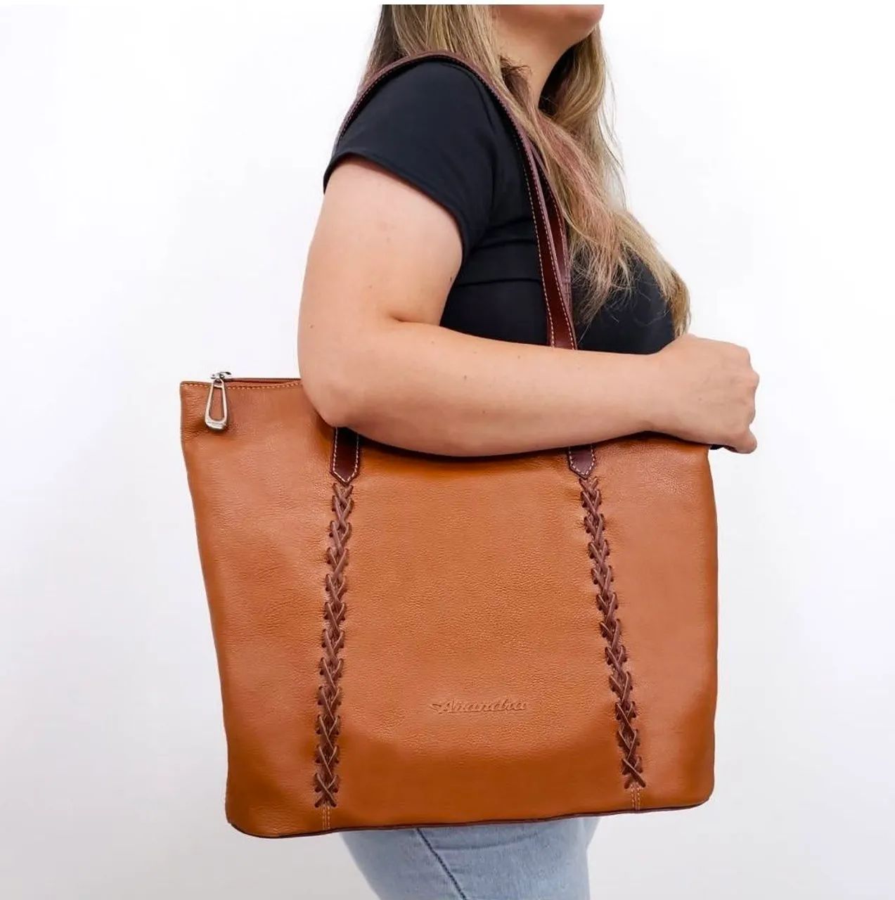 Bolsa Grande Couro Legítimo Anandra Cor Caramelo 