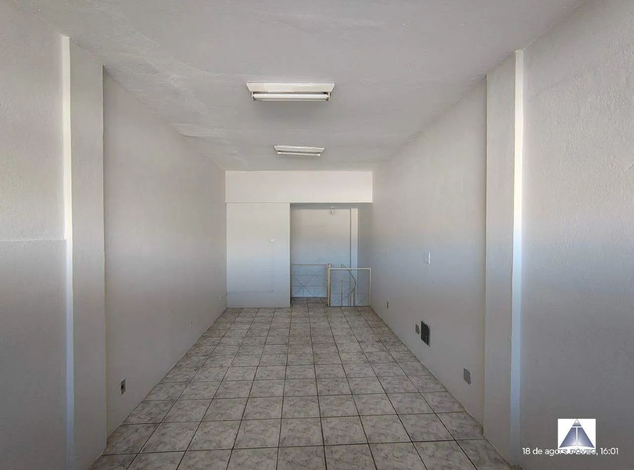 LOJA COM 80M2 EM FRENTE AO SUPERMERCADO MEU PRATA NO PADRE EUSTÁQUIO! - Foto 4