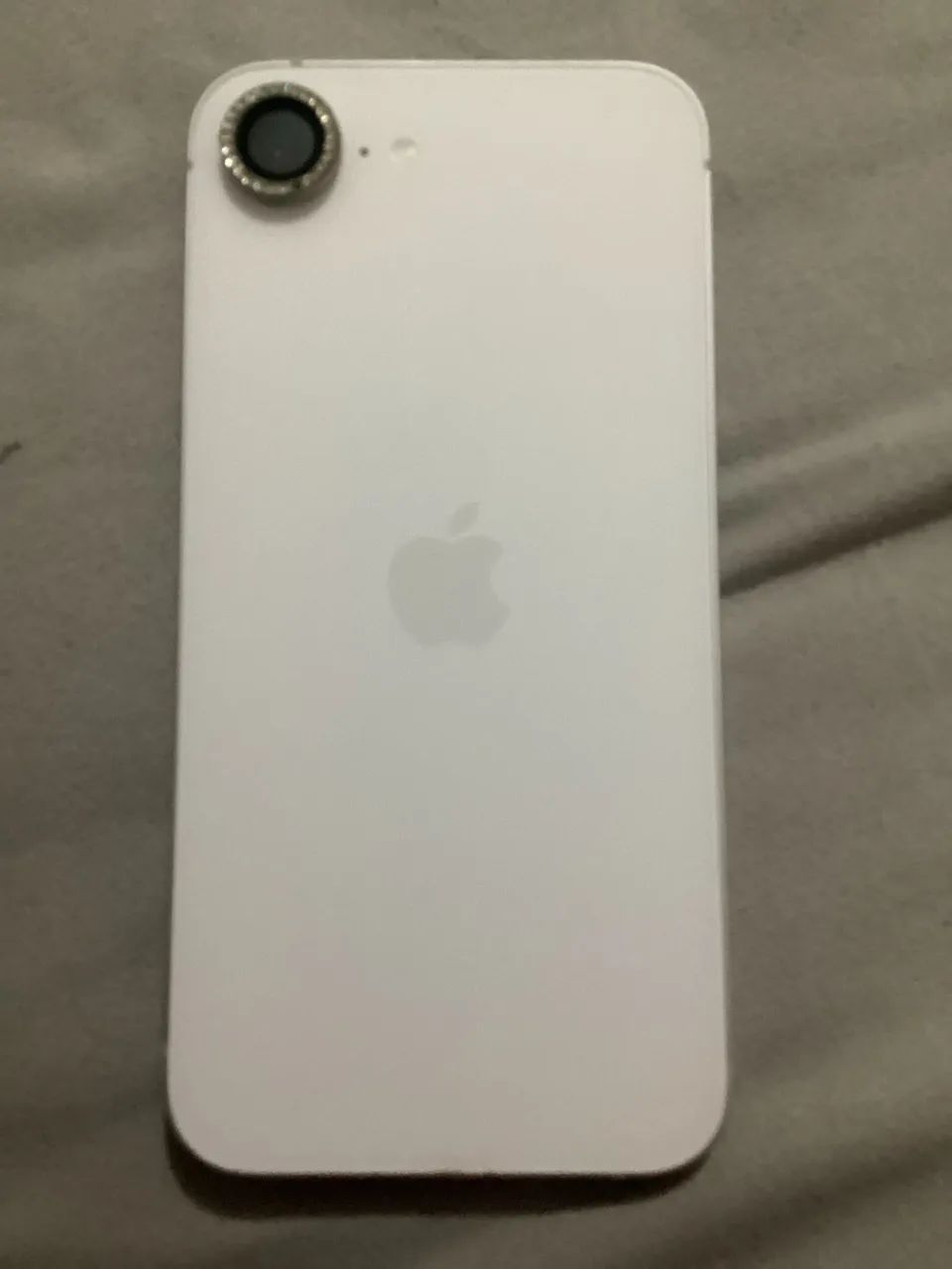 iPhone 16e em estado de novo 