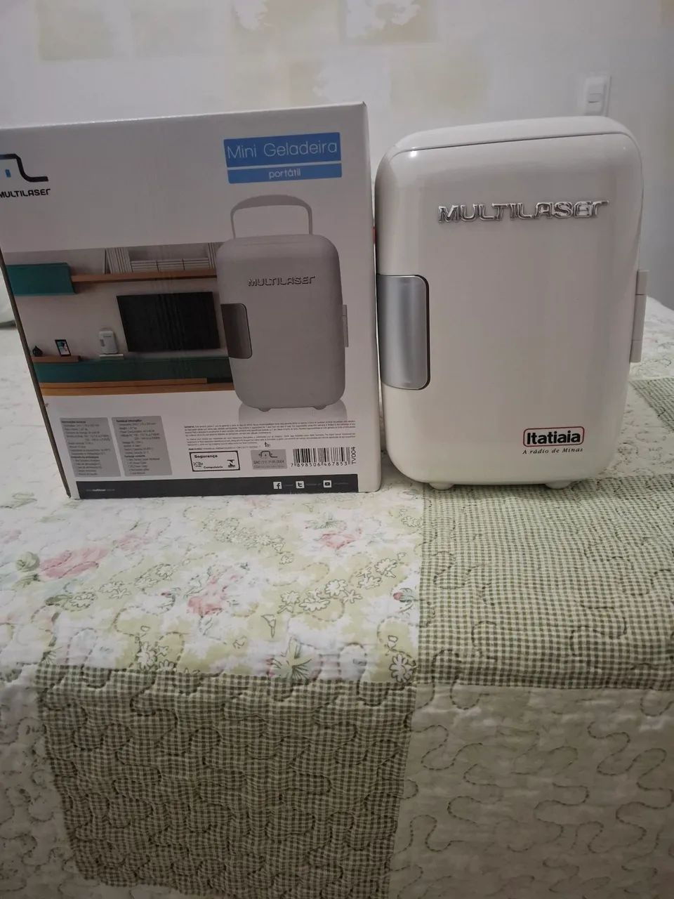 Geladeira portátil nova na caixa 110 e 12 da Multilaser