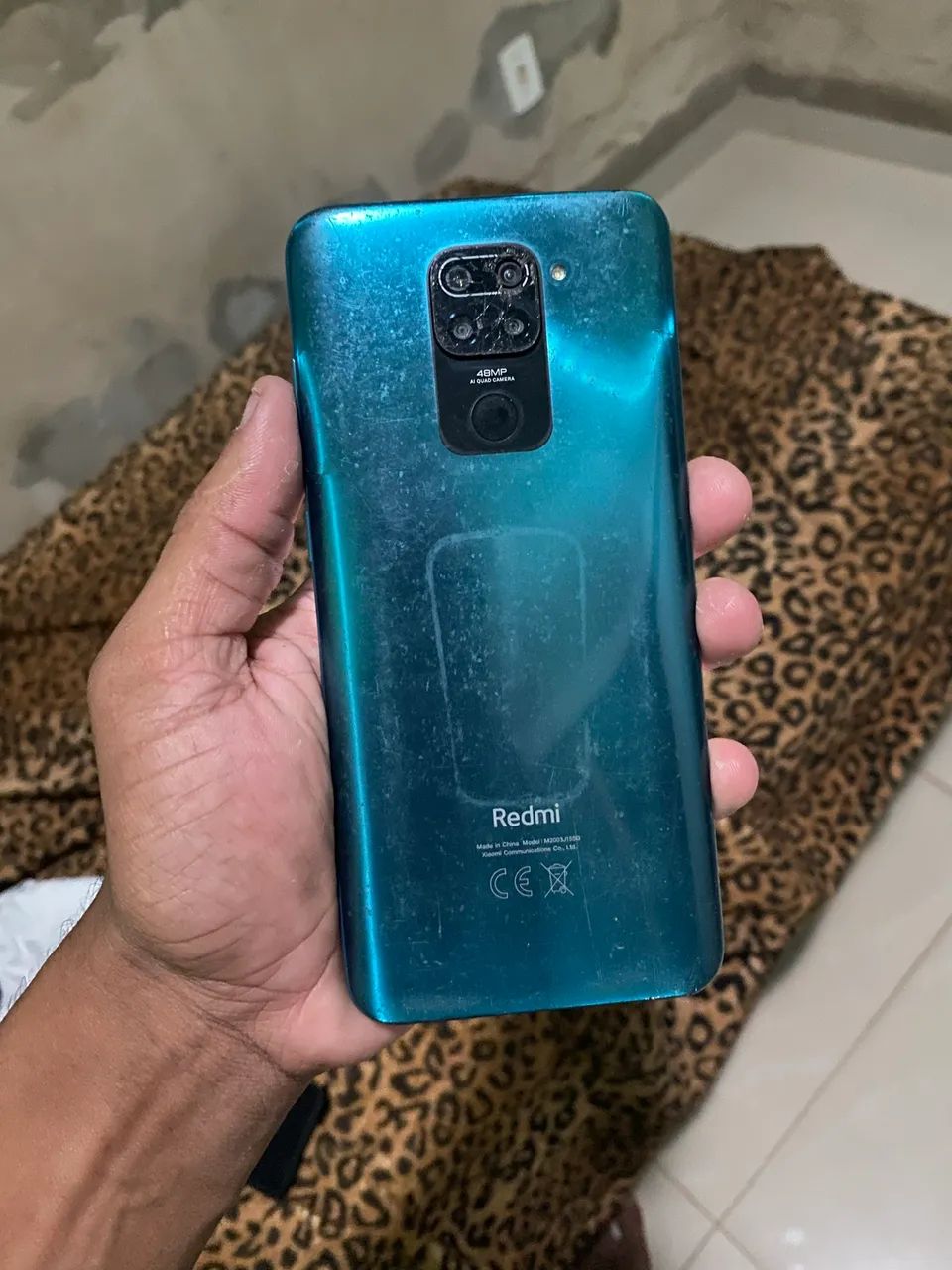 Vendo redmi note 9 128 gigas algumas marcas de uso  - Foto 3