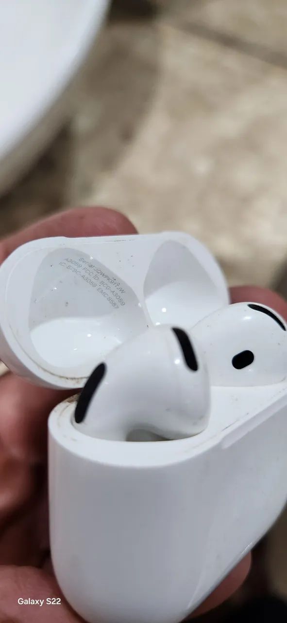 AirPods 4 
