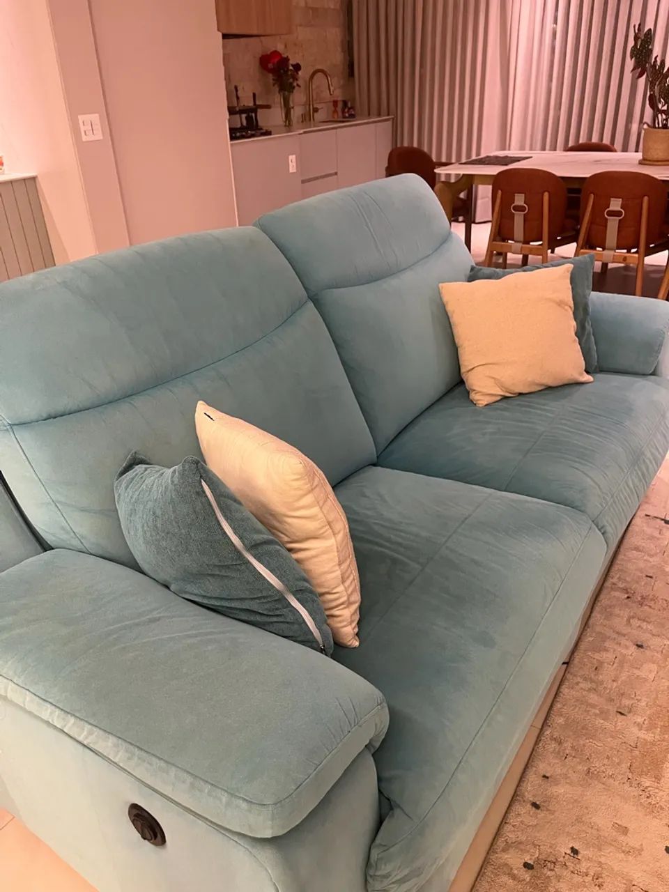 VENDO SOFÁ MOTORIZADO PLENITUDE - AZUL TIFFANY 