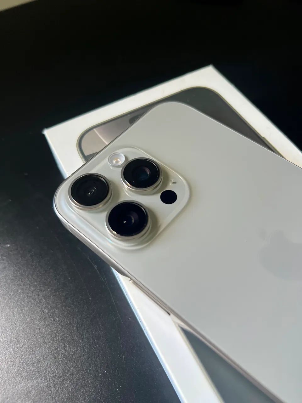 iPhone 16 pro Max Titânio - 256GB - Foto 2