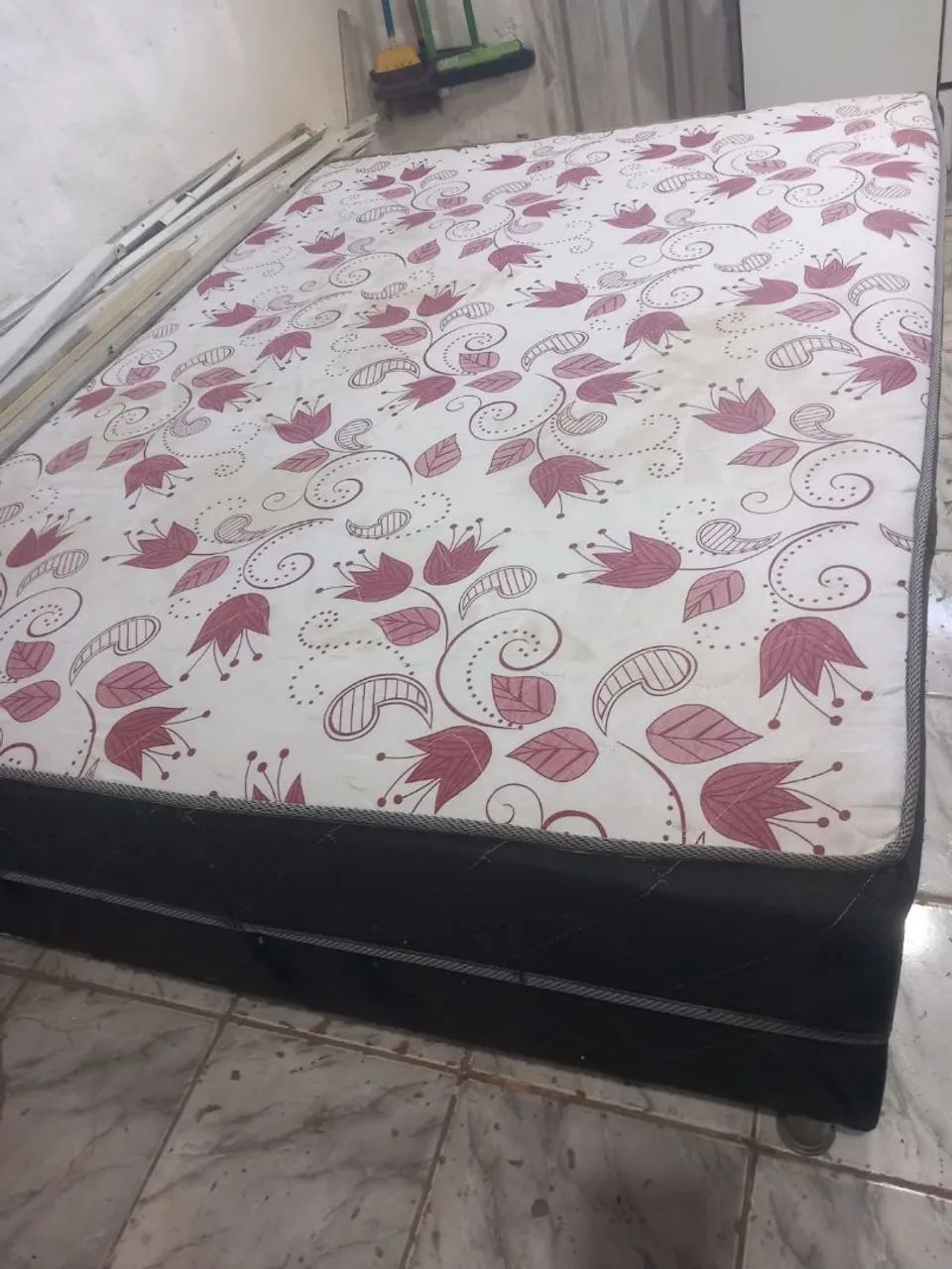 Cama Box de casal 