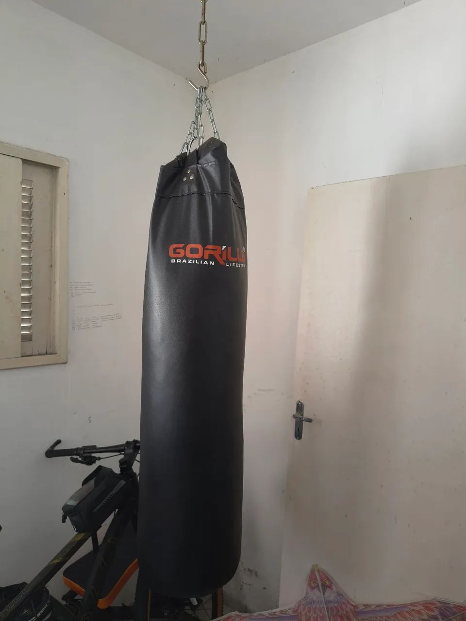 Vendo luva e saco de pancada Gorilaz  - Foto 3