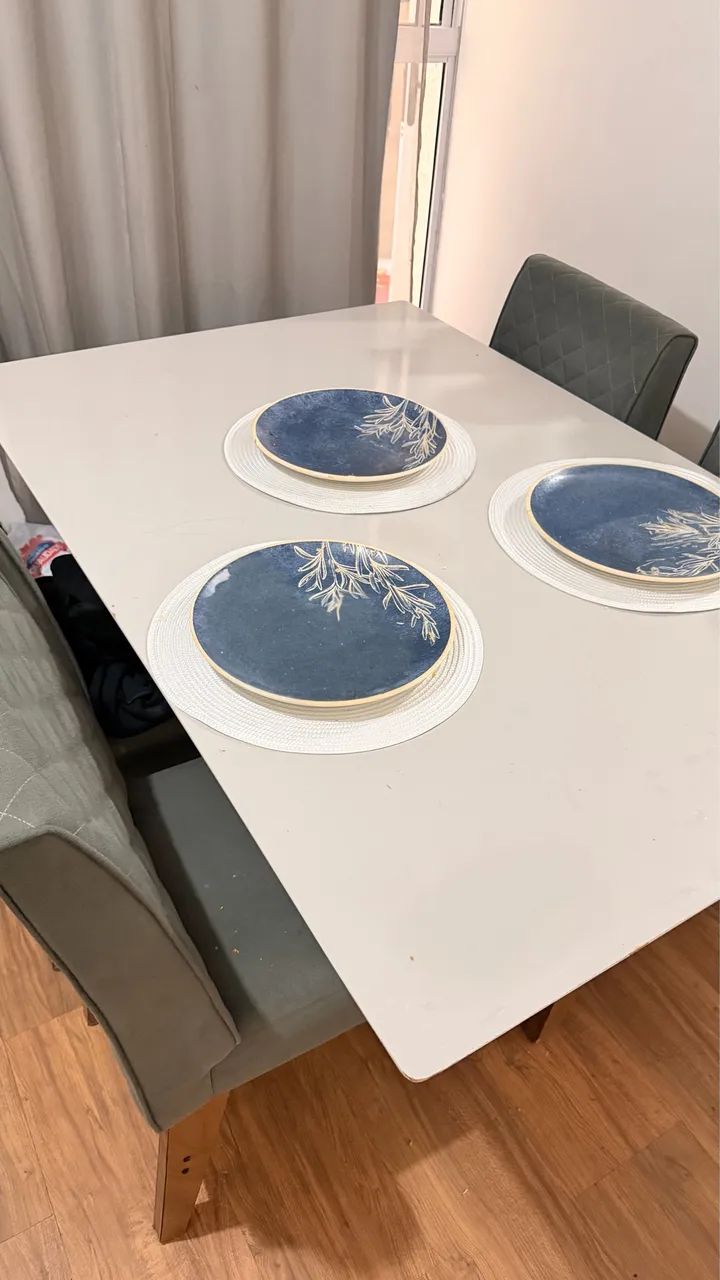 VENDO MESA 4 cadeiras  - Foto 4