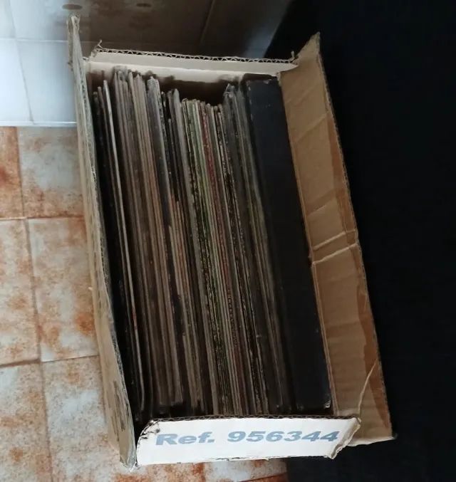 Lote de 20 kg de vinis - Foto 2