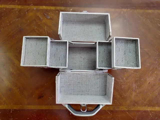 Maleta de Maquiagem Aluminio Usada P-87 - Foto 3