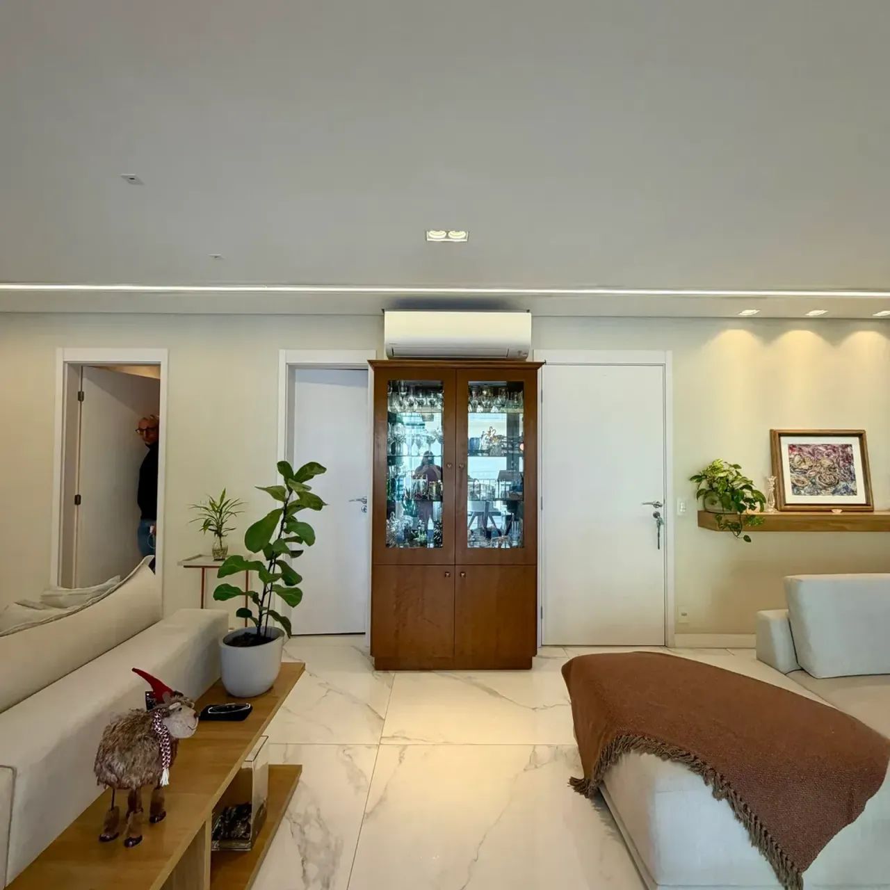 Apto mobiliado 163m2 com 2 suites, 2 vagas, churrasqueira - Foto 5