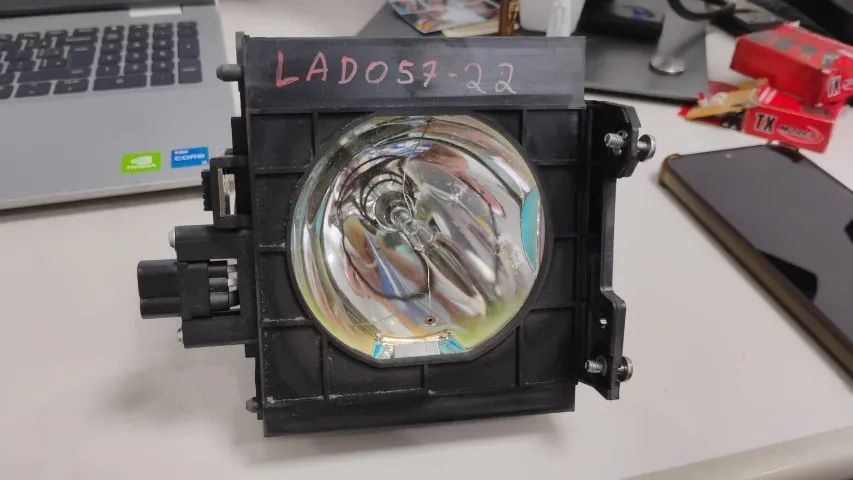 Lâmpada de Projetor Panasonic DW5100