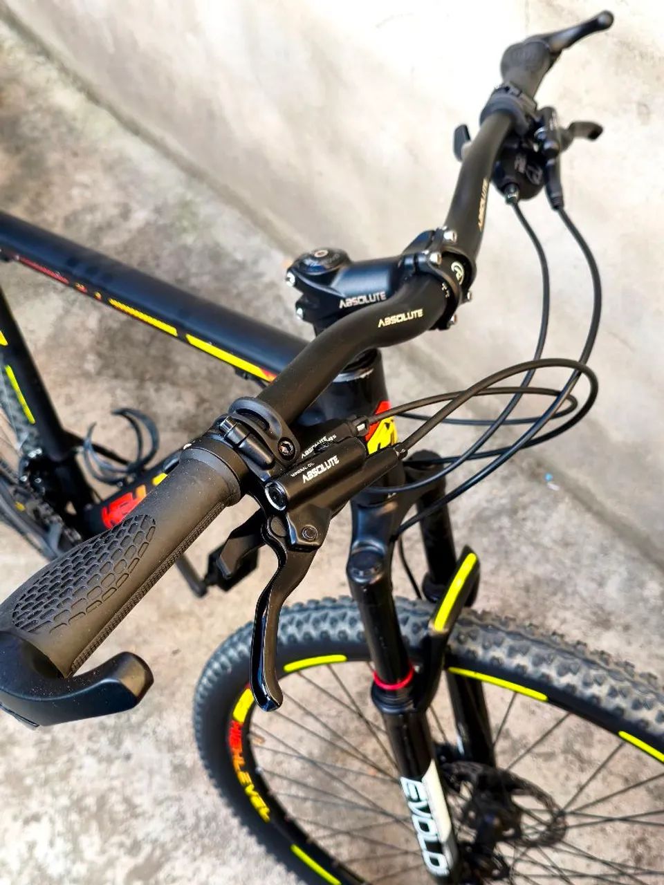 Bicicleta aro 29 - Freios hidráulicos - Troco - Foto 2