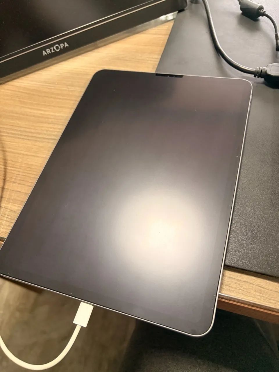 iPad 11 Pro 1ª geração 64gb com caneta e teclado - Foto 4