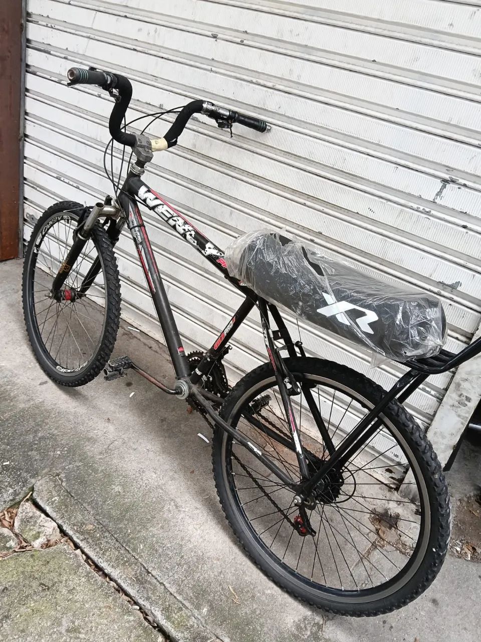 Bicicleta aro 26 banco e garupa novos  - Foto 2