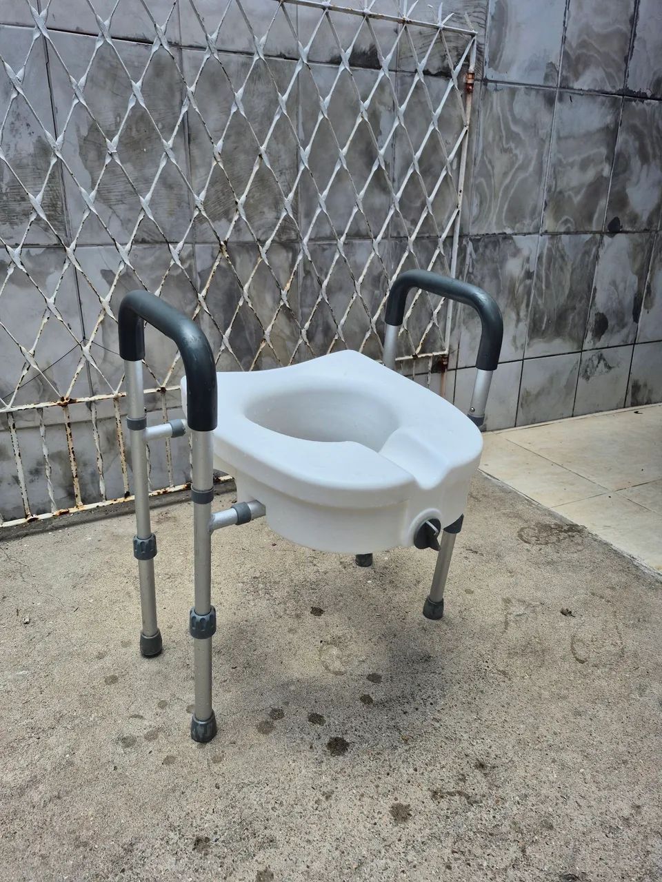 Assento sanitário idoso  - Foto 2