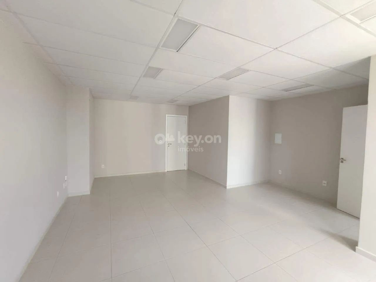 Sala para aluguel, 1 vaga, Centro - Tubarão/SC - Foto 4