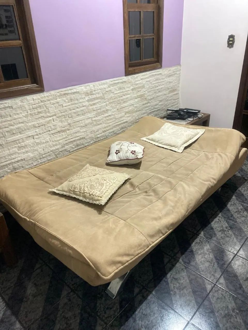 Sofá-cama casal 3 lugares - confortável e funcional - Foto 2
