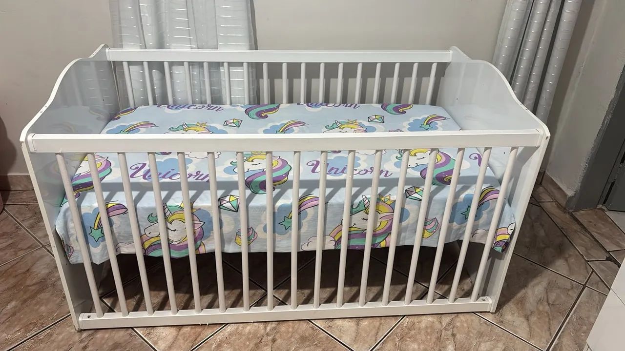 Vendo um berço  com colchão  - Foto 2