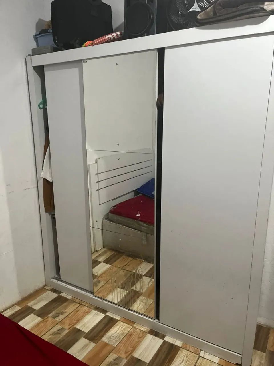 GUARDA ROUPA COM ESPELHO 3 PORTAS - Foto 3