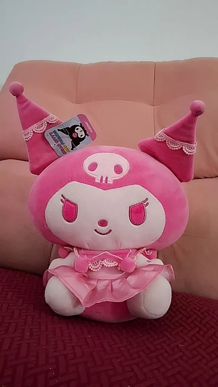 Pelúcia Kuromi Rosa Monocromática
