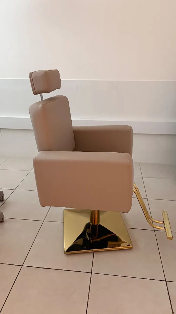 Lavatório e Cadeira para espaço capilar