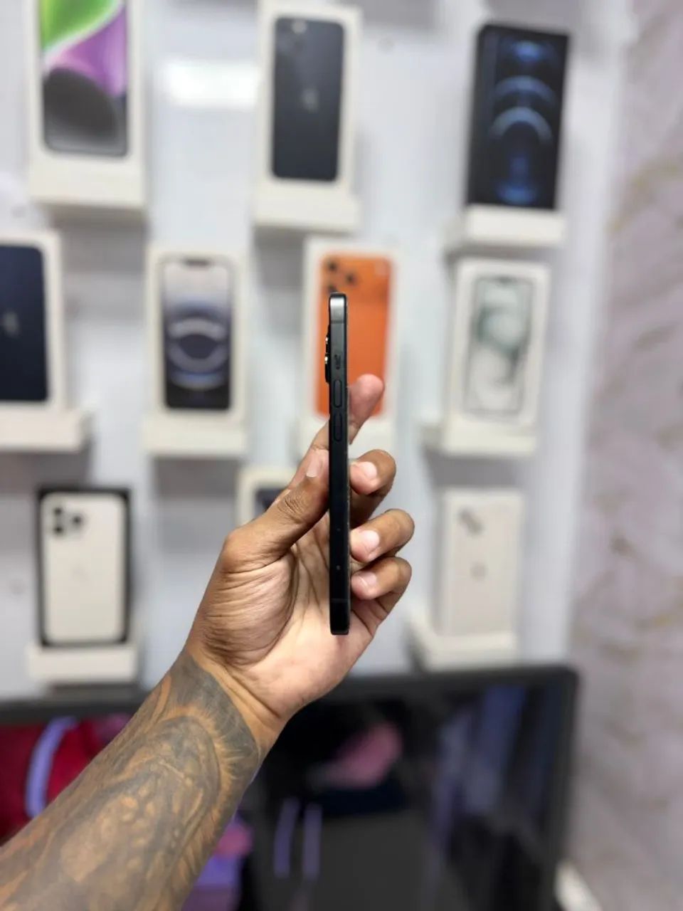 IPHONE 15 128GB<br>R$ 3.099,00 MUITO TOP - Foto 4