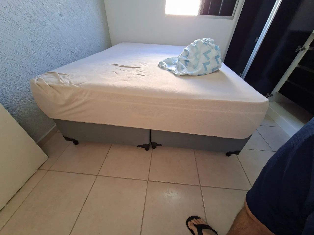Cama queen size com colchão New Quality