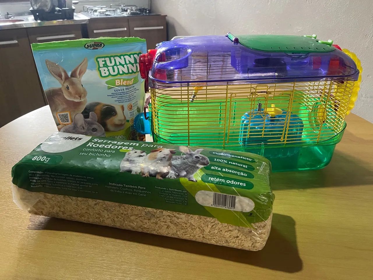 Gaiola para hamster com serragem e ração  - Foto 2