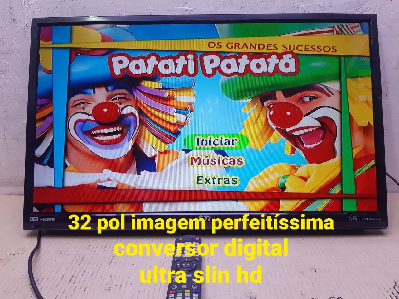 Tv 32 polegadas Semp imagem perfeitíssima. Entradas hdmi e conversor tv integrado. 