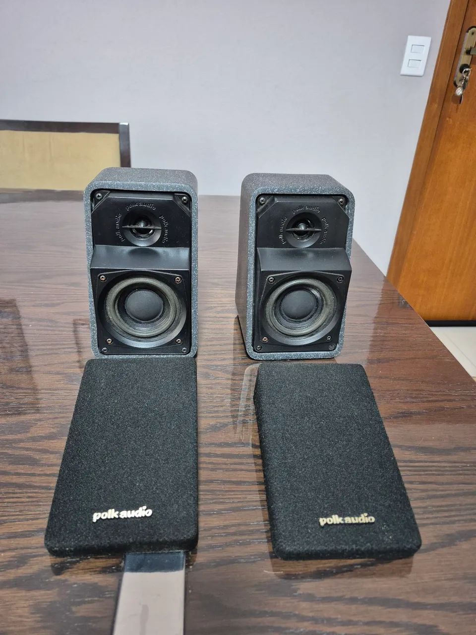 Kit com 4 caixas Polk Audio - RM3000 + RM3300SAT - Foto 2