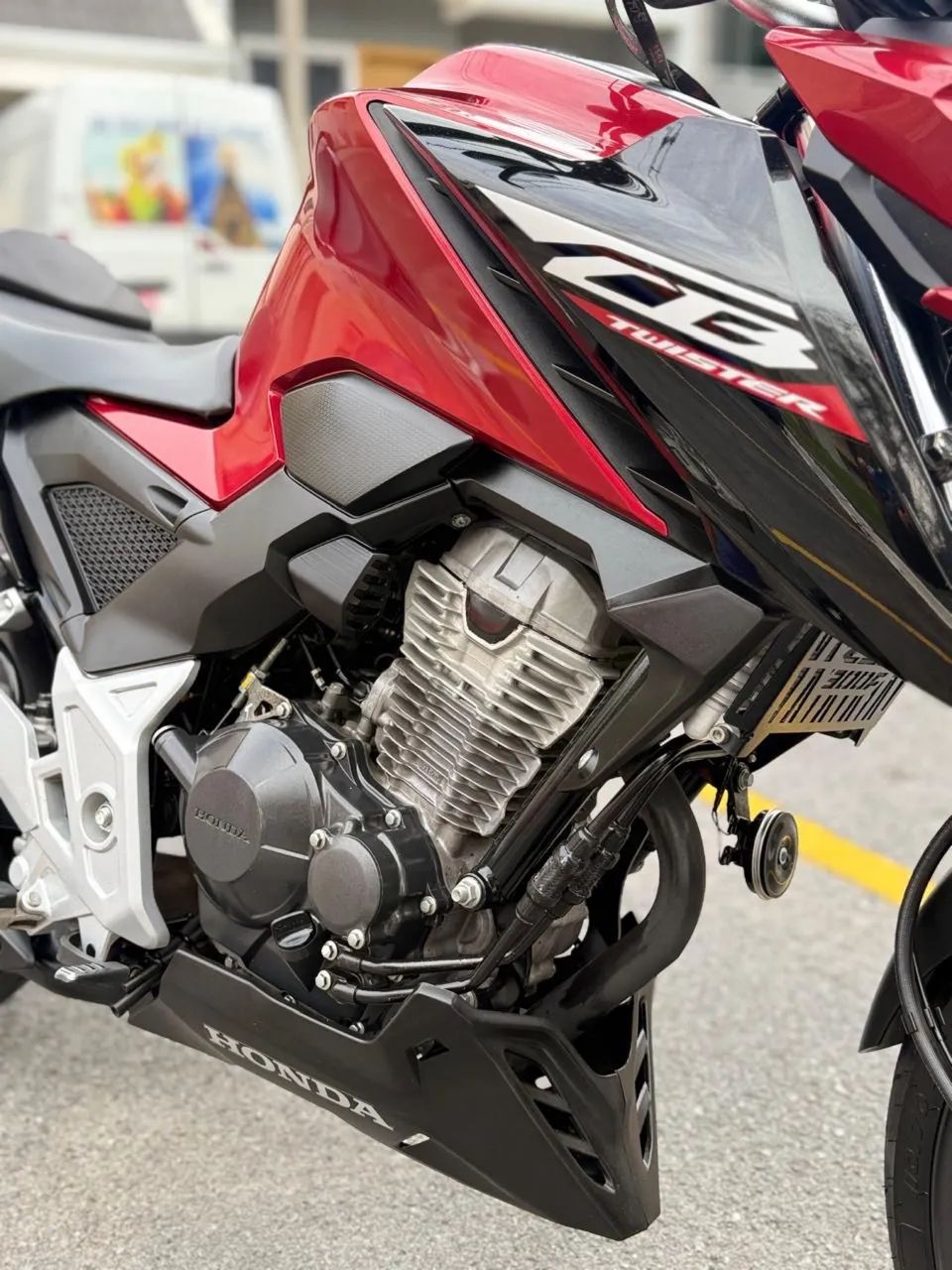 CB 300F  - Foto 5
