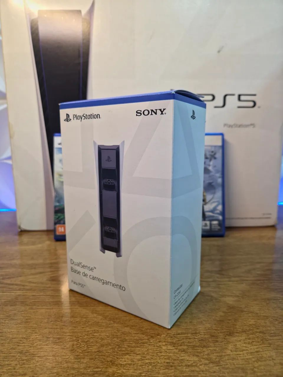 PS5 COM LEITOR + 2 JOGOS + BASE CARREGADORA - Foto 4