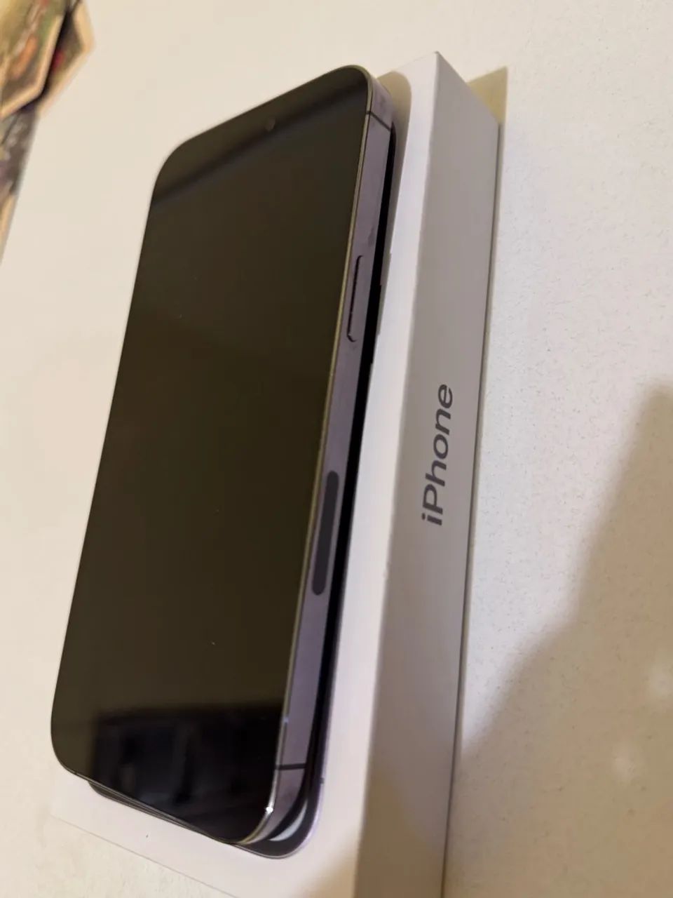 iPhone 14 Pro Max de 1 TB, na cor Roxo Profundo, em excelente estado de conservação - Foto 4