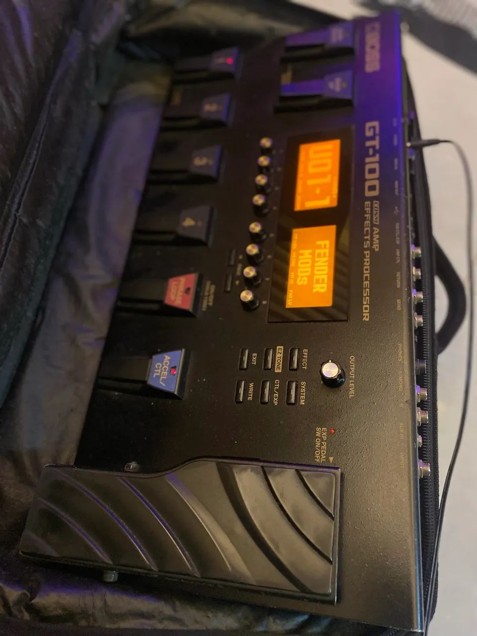 BOSS GT-100