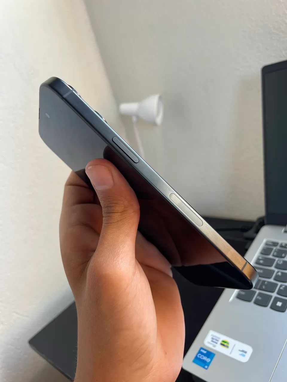 iPhone 15 Pro Max 256GB - Titanium Black - Foto 2